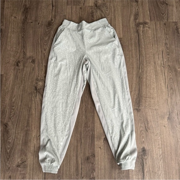 Athleta Brooklyn Lined Serpentine Athletic Casual Joggers - Picture 2 of 8